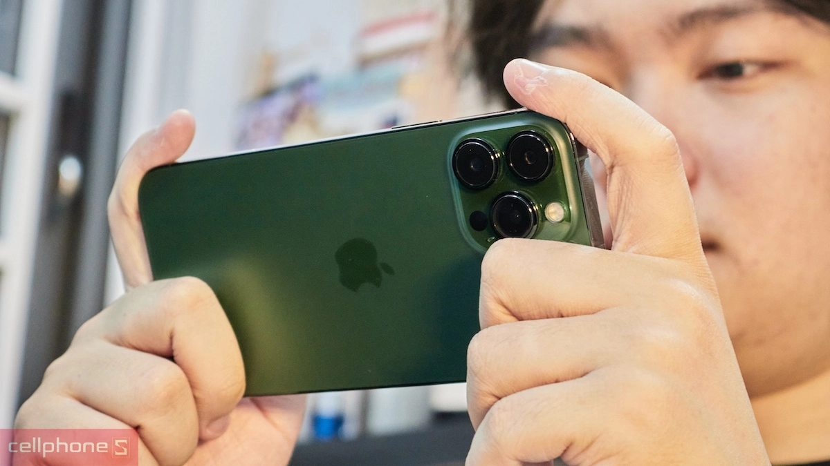 Thiết kế iPhone 13 Pro Max 1TB cũ đẹp