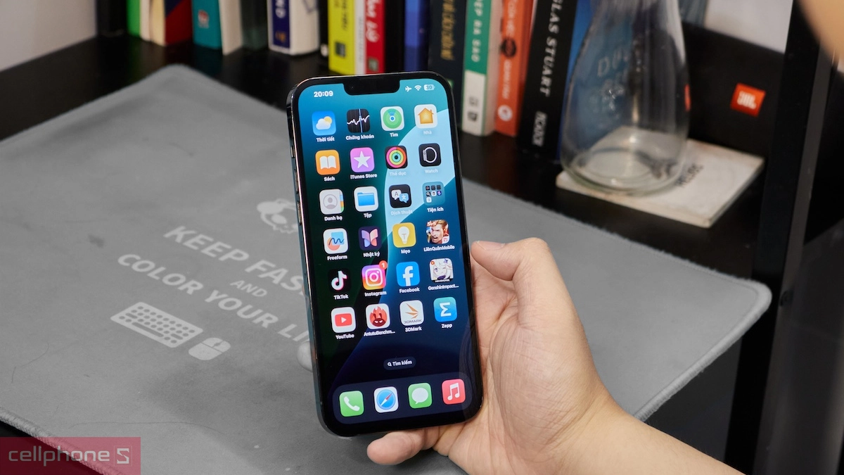 iPhone 13 Pro Max 1TB cũ trầy xước cung cấp hiệu năng xử lý vượt trội