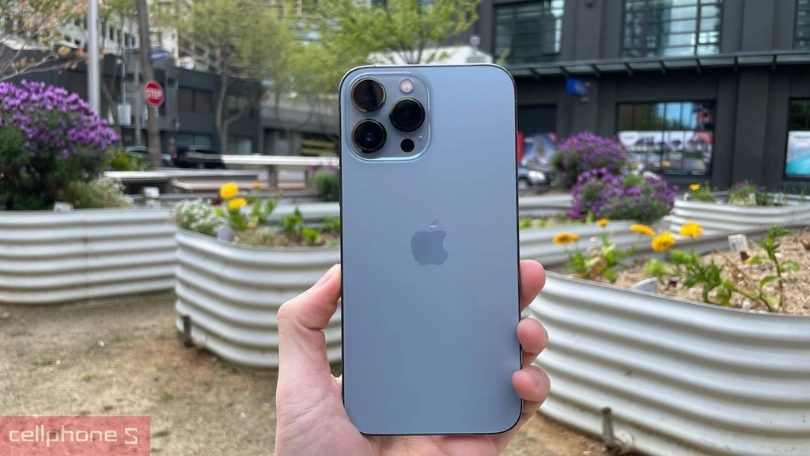 Dung lượng lưu trữ lớn và hiệu năng ổn định