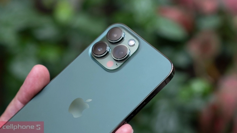 Màn hình lớn và độ phân giải cao