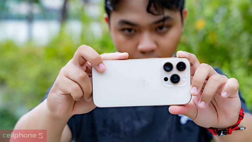 Dung lượng 256GB thoải mái lưu trữ