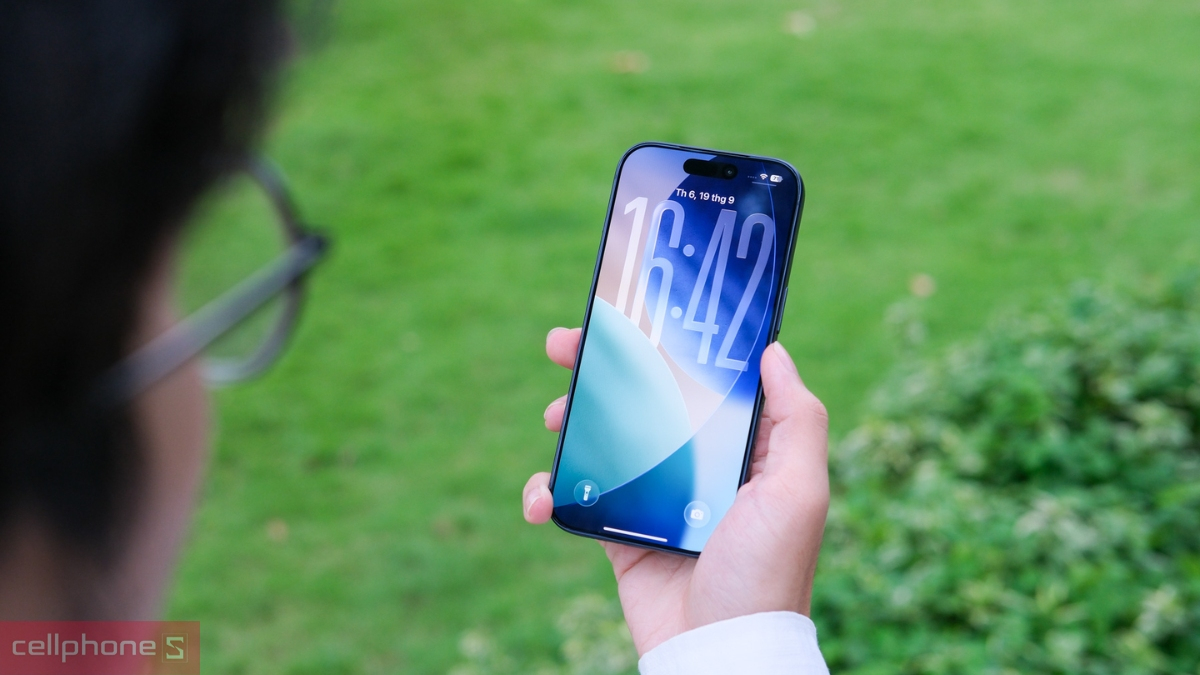 Kiểm tra màn hình, test linh kiện máy