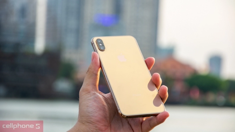 Có nên mua iPhone XS cũ ở thời điểm hiện tại
