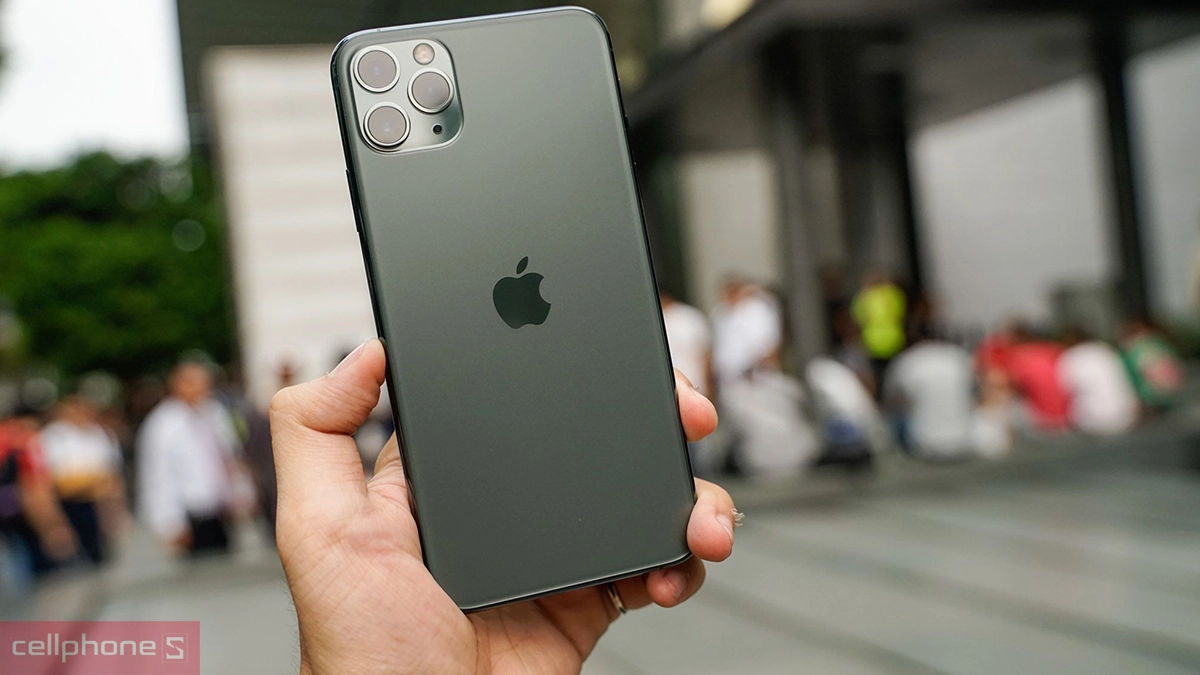 Dung lượng lưu trữ của iPhone 11 Pro Max 512GB cũ đẹp