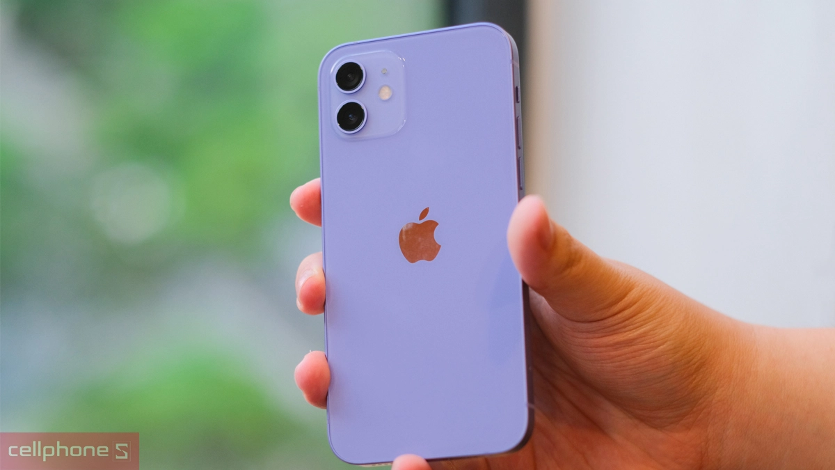 iPhone 12 128GB cũ xước cấn cho phép sử dụng liền mạch suốt nhiều giờ
