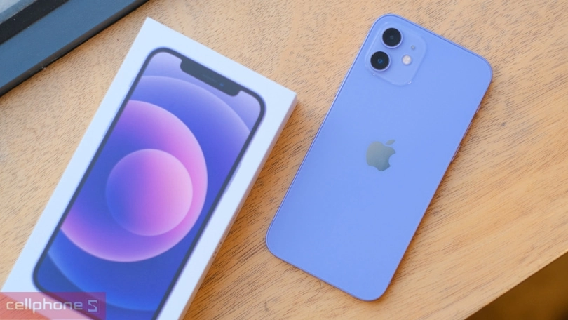 iPhone 12 base cũ trầy xước