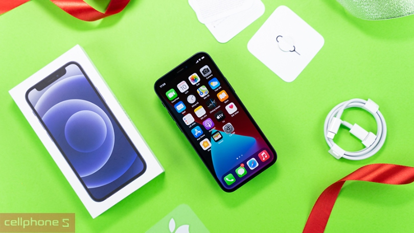 Kiểu dáng cạnh phẳng hiện đại, siêu nhẹ chỉ 133 gram