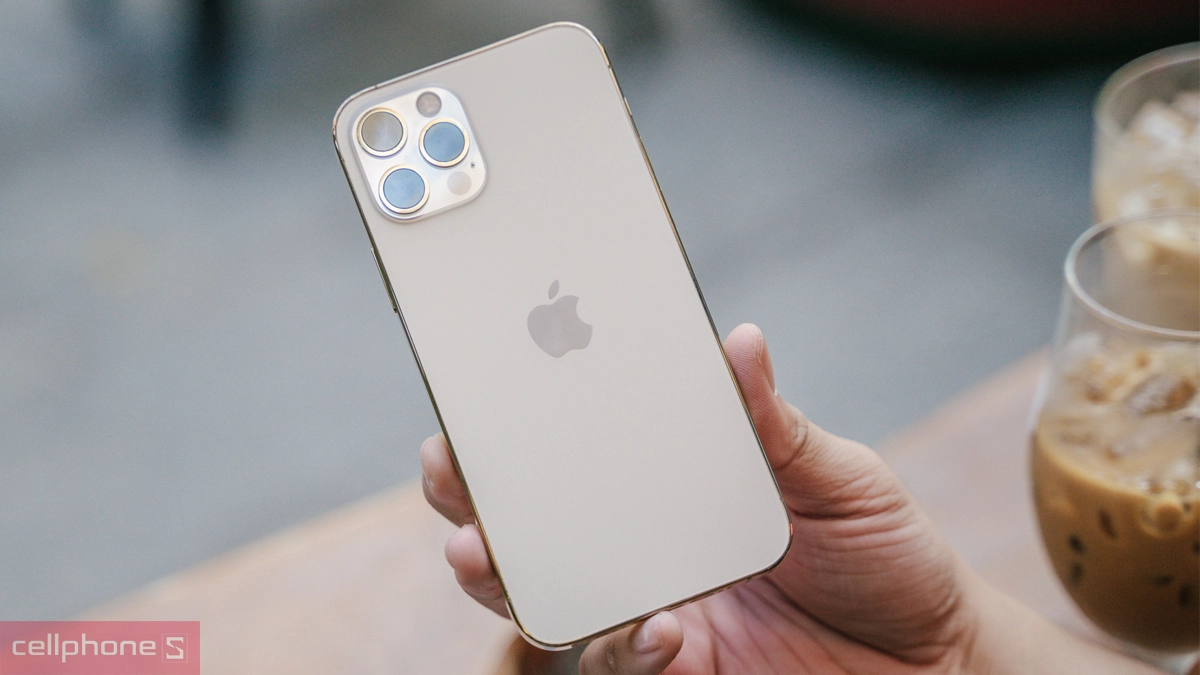 Pin và thời lượng sử dụng của iPhone 12 Pro 128GB cũ trầy xước