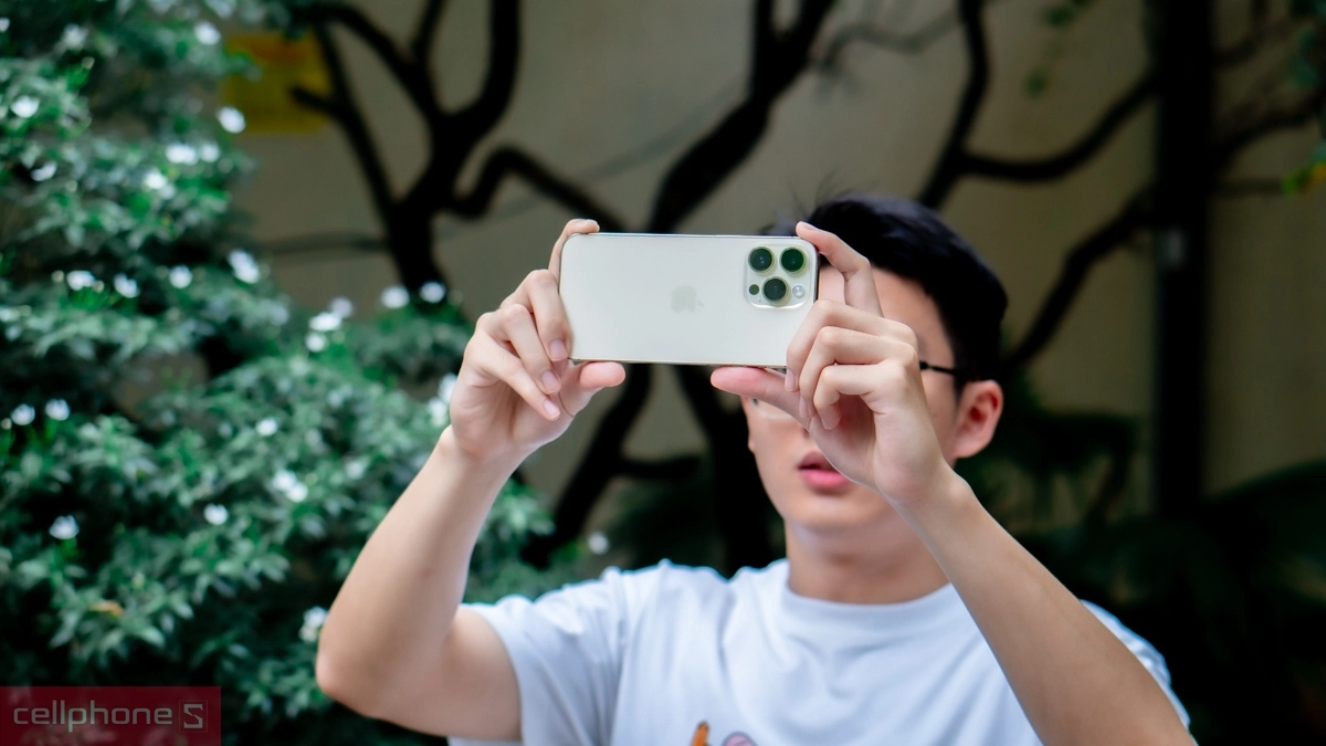 iPhone 14 Pro Max cũ trầy xước nhẹ