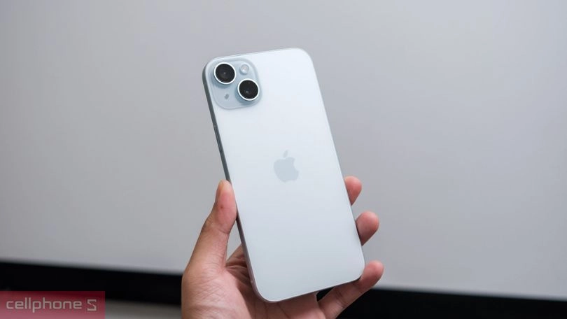 Camera iPhone 15 cũ xước cấn