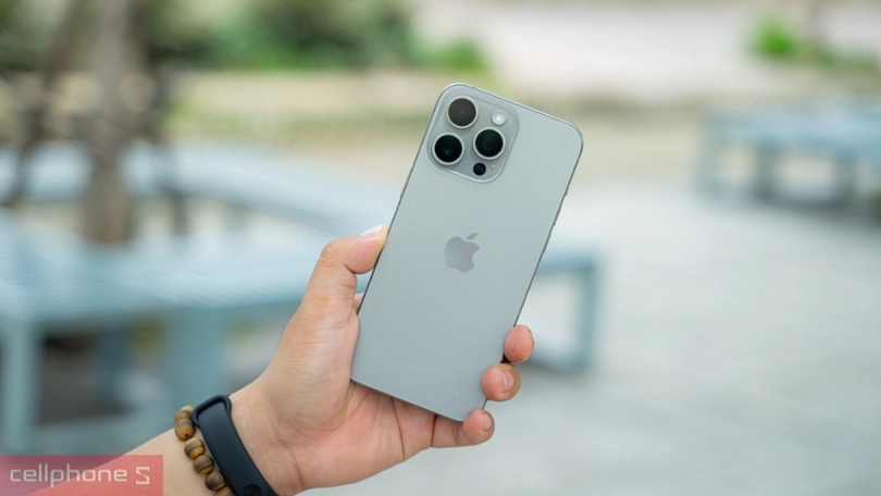 iPhone 15 Pro 256GB đổi bảo hành sở hữu cụm camera chất lượng cao