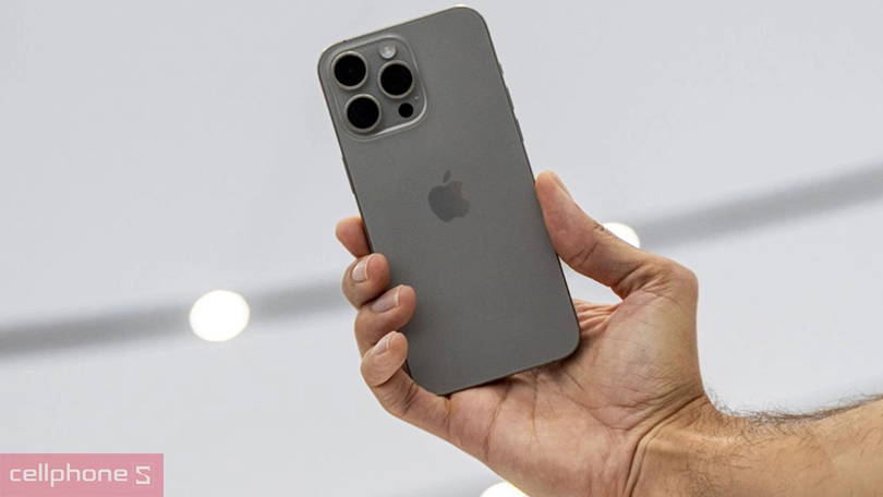 iPhone 15 Pro 512GB cũ trầy xước có hiệu năng mạnh mẽ