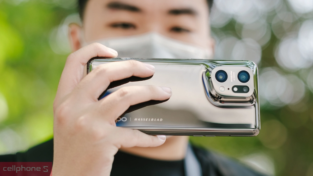 Ngoại hình OPPO Find X5 Pro cũ trầy xước