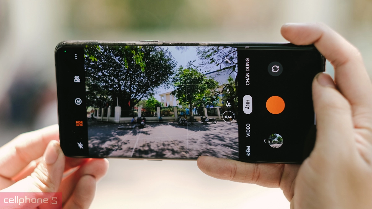 Dung lượng RAM 12G 256GB OPPO Find X5 Pro cũ trầy xước