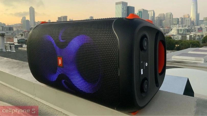 Công suất loa JBL Partybox Club 120