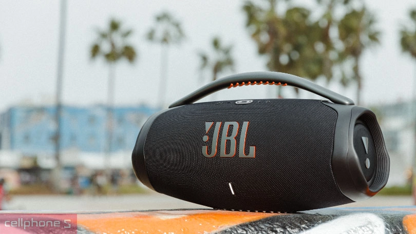 Thiết kế loa Bluetooth JBL Boombox 5