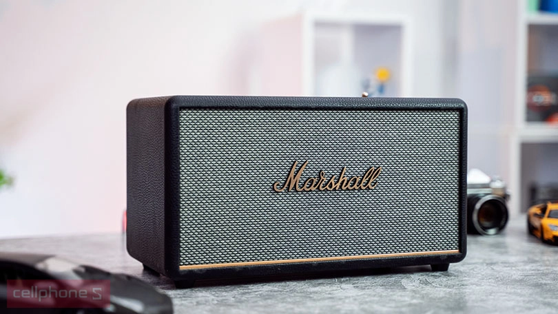 Pin Marshall Stanmore 3