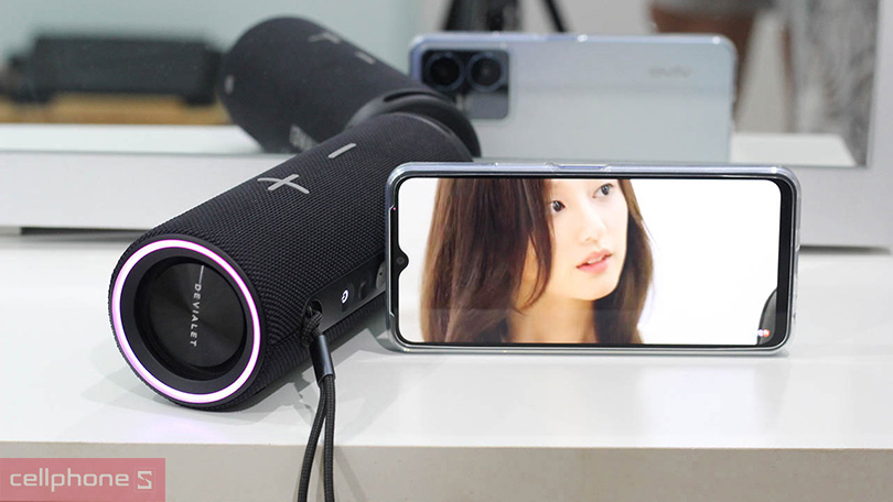 Pin dung lượng lớn, sử dụng 26 giờ phát nhạc