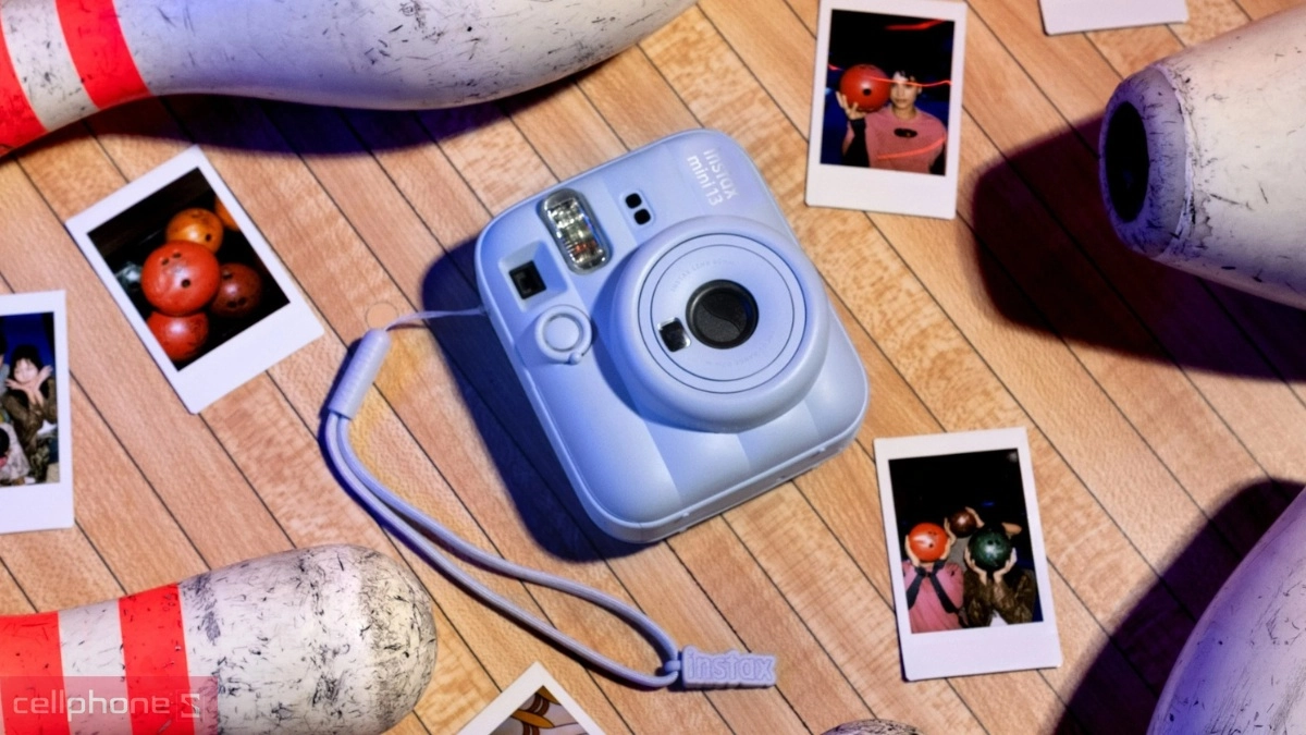 Fujifilm instax có giá thành phải chăng, dễ tiếp cận