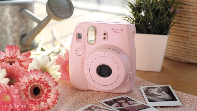 Máy chụp lấy liền Fujifilm có thiết kế nhỏ gọn và đa dạng mẫu mã Máy chụp lấy liền Fujifilm có thiết kế nhỏ gọn và đa dạng mẫu mã