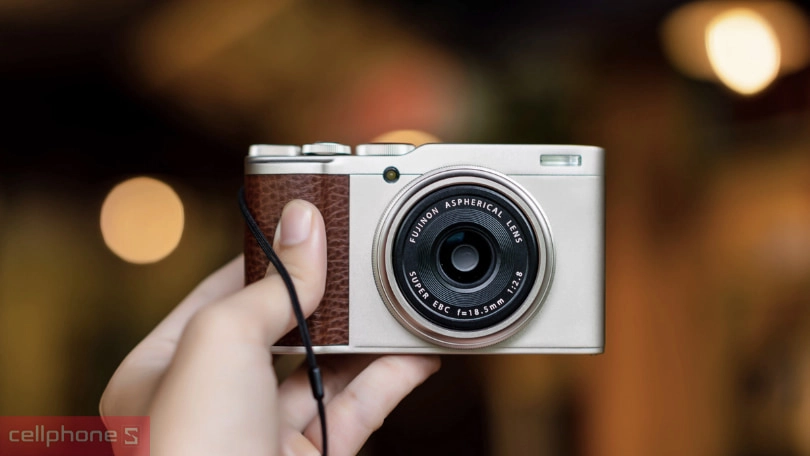 Máy Fujifilm dành cho du lịch với thiết kế nhỏ gọn dễ dàng đem theo Máy Fujifilm dành cho du lịch với thiết kế nhỏ gọn dễ dàng đem theo