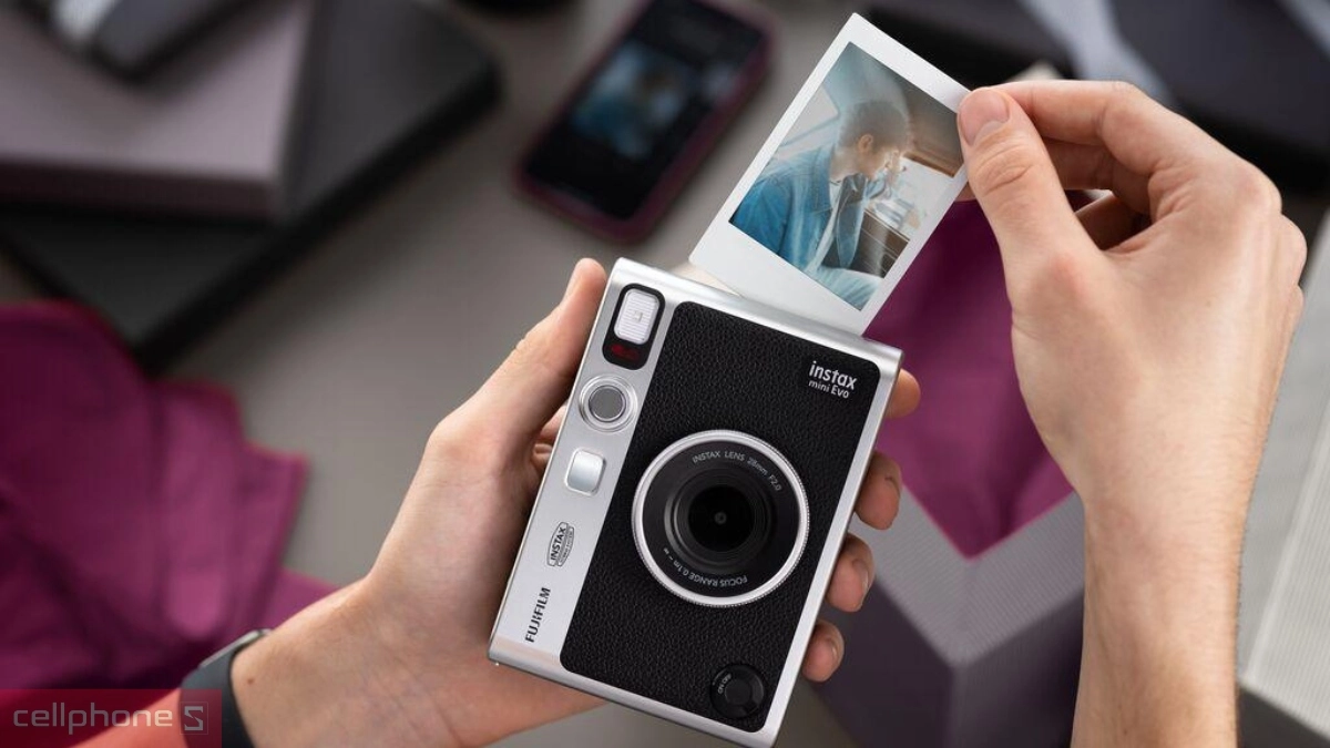 Kết hợp máy ảnh kỹ thuật số và in ảnh film