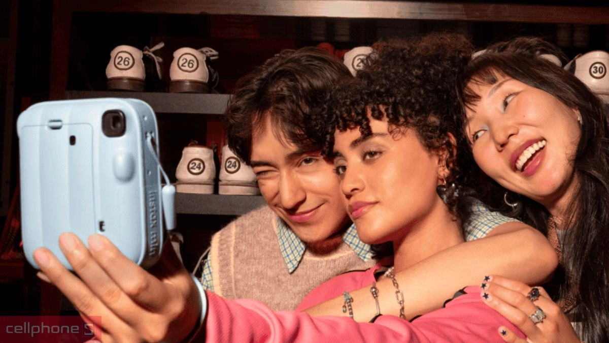 Thiết kế máy ảnh Fujifilm Instax Mini 13