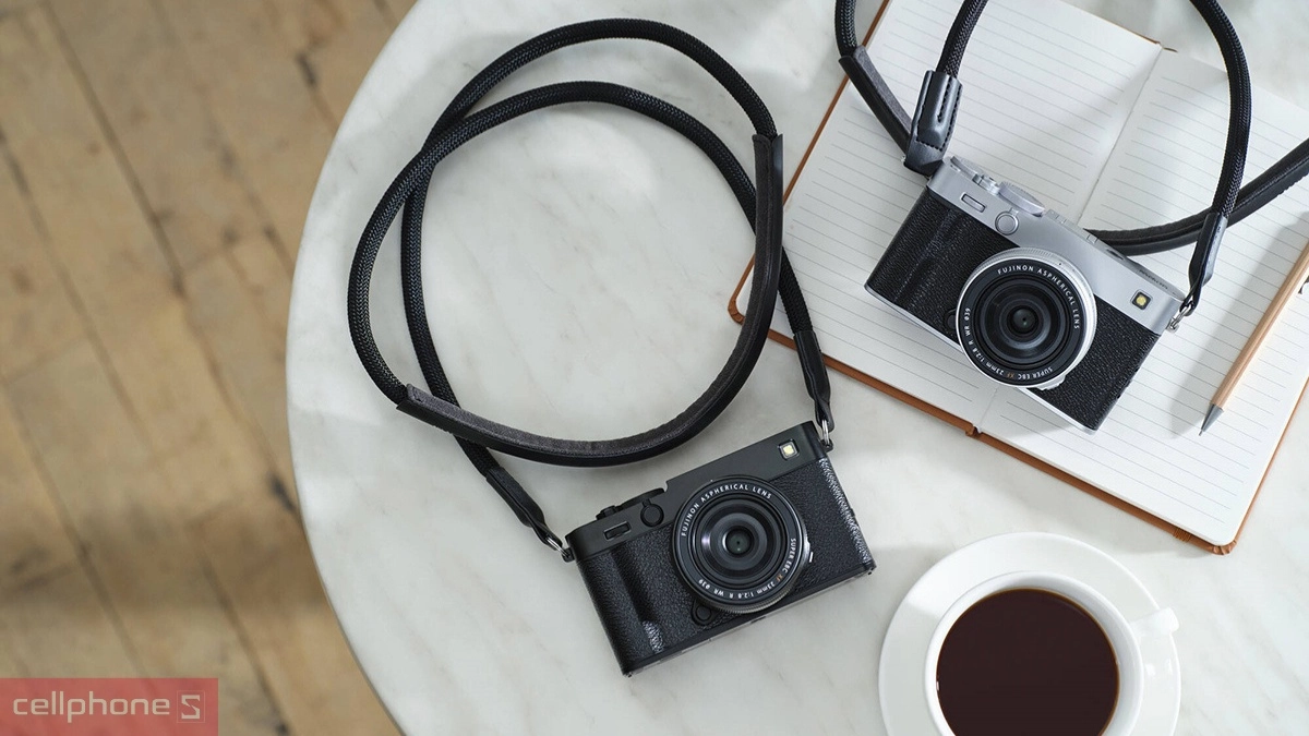Thiết kế máy ảnh Fujifilm X-E5 (kèm lens Fujifilm XF 23mm F2.8 R WR)