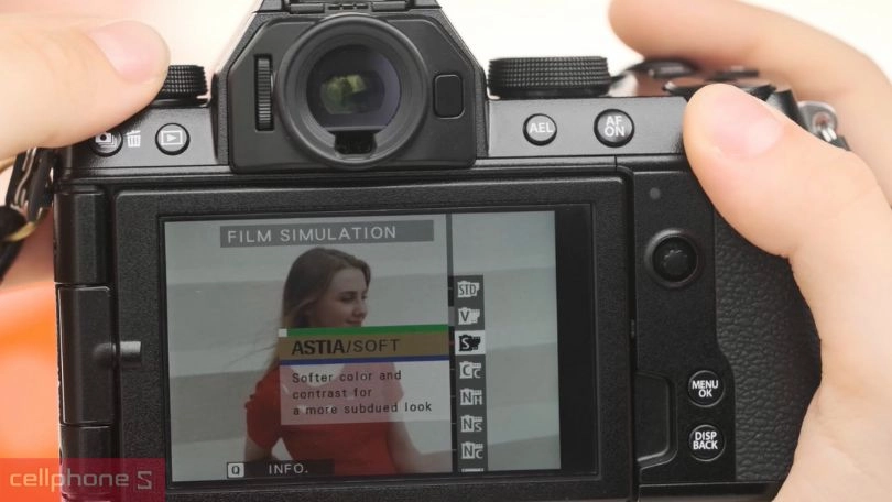 Thiết kế máy ảnh Fujifilm X-S10