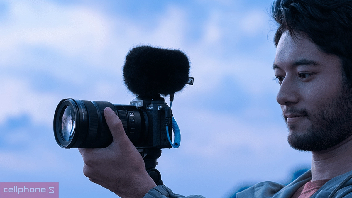 Micro và khả năng ghi âm của máy ảnh Fujifilm X-S20