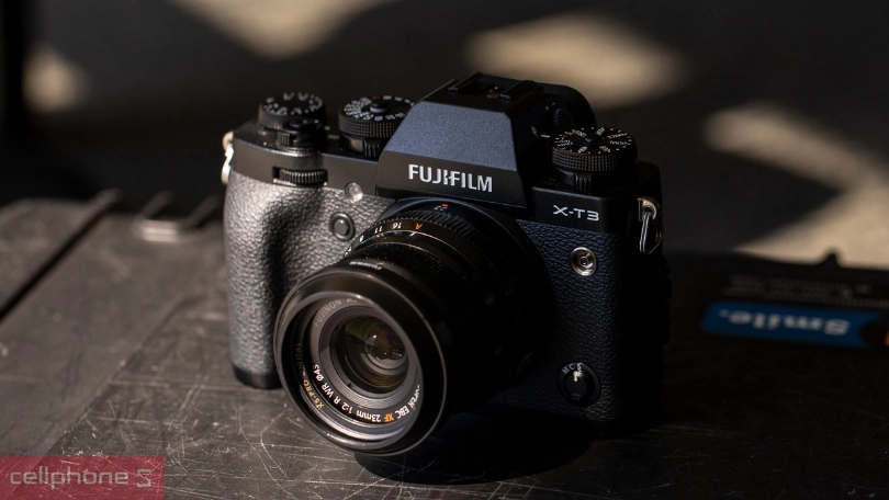 Máy ảnh Fujifilm X-T3 – Cổ điển, xử lý ảnh ấn tượng