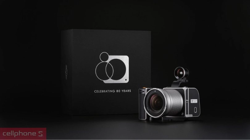 Có nên mua máy ảnh Hasselblad chính hãng không