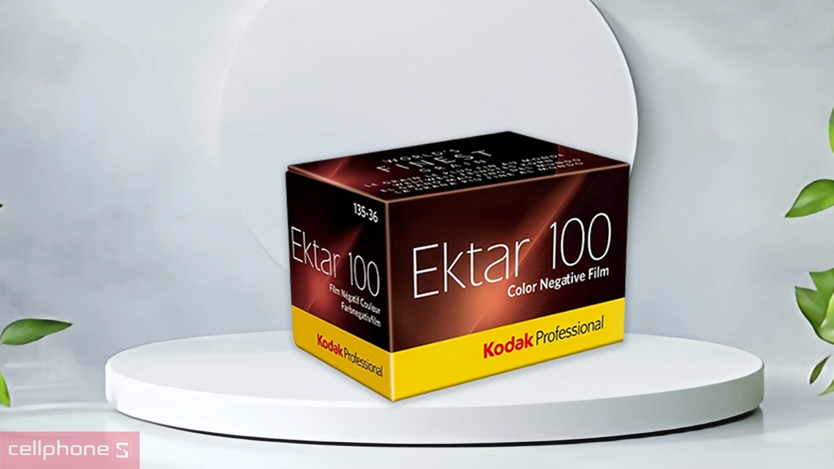 Film máy ảnh Kodak Ektar 100 135-36 - Mịn hạt đặc trưng, gam màu cuốn hút