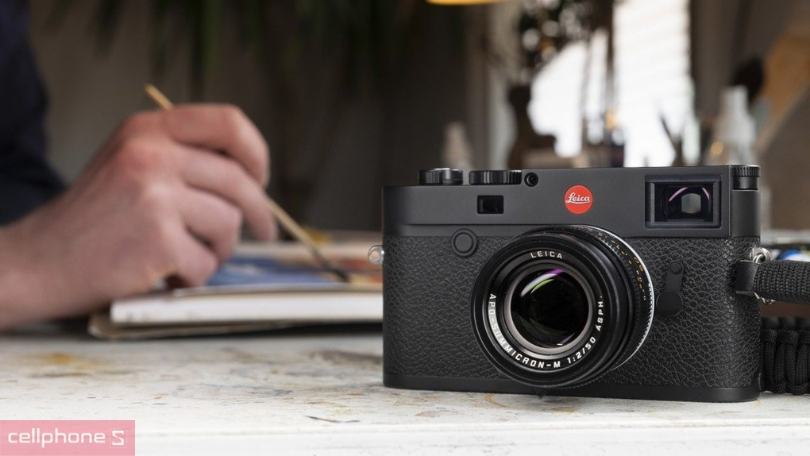 Leica T