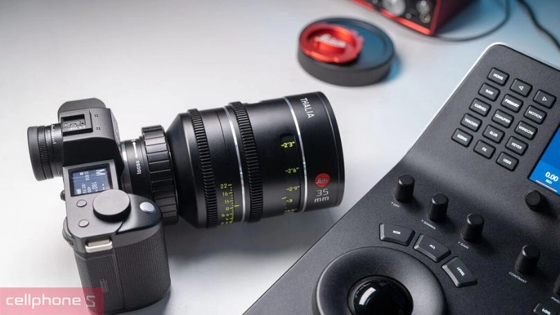 Thiết kế máy ảnh Leica SL2
