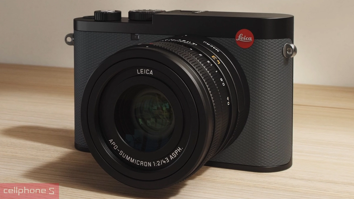 Leica Q3 43 sử dụng ống kính cố định APO-Summicron