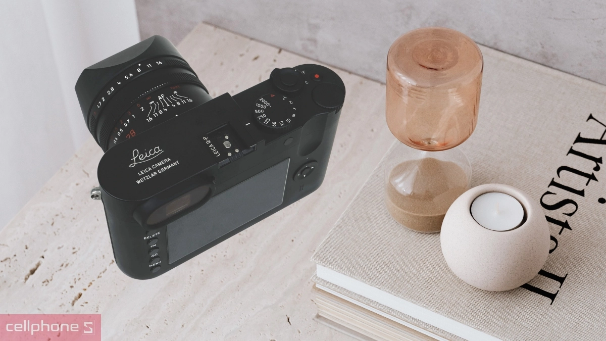 So sánh máy ảnh Leica QP