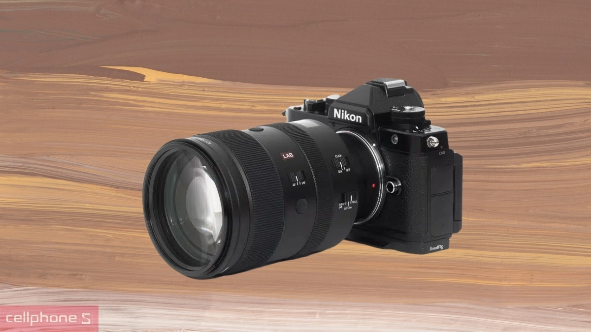 Hệ thống 14 thấu kính Lens Viltrox AF 135mm F1.8 Lab ngàm Sony FE