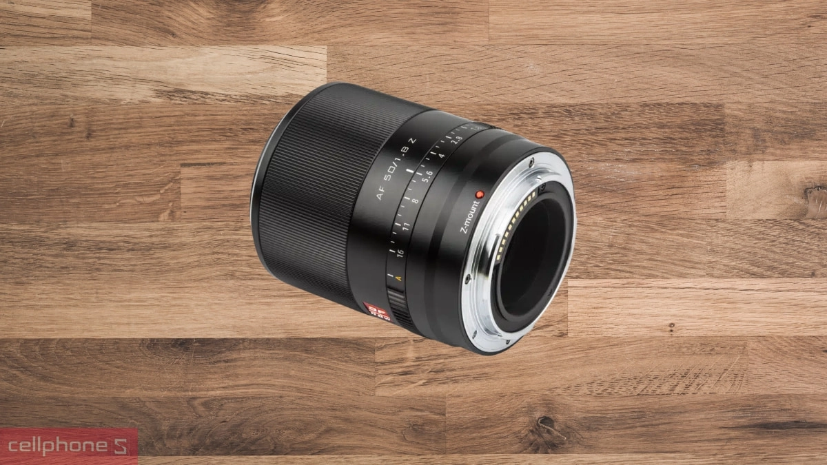 Trọng lượng gọn nhẹ Lens Viltrox AF 50mm F1.8 ngàm Nikon Z