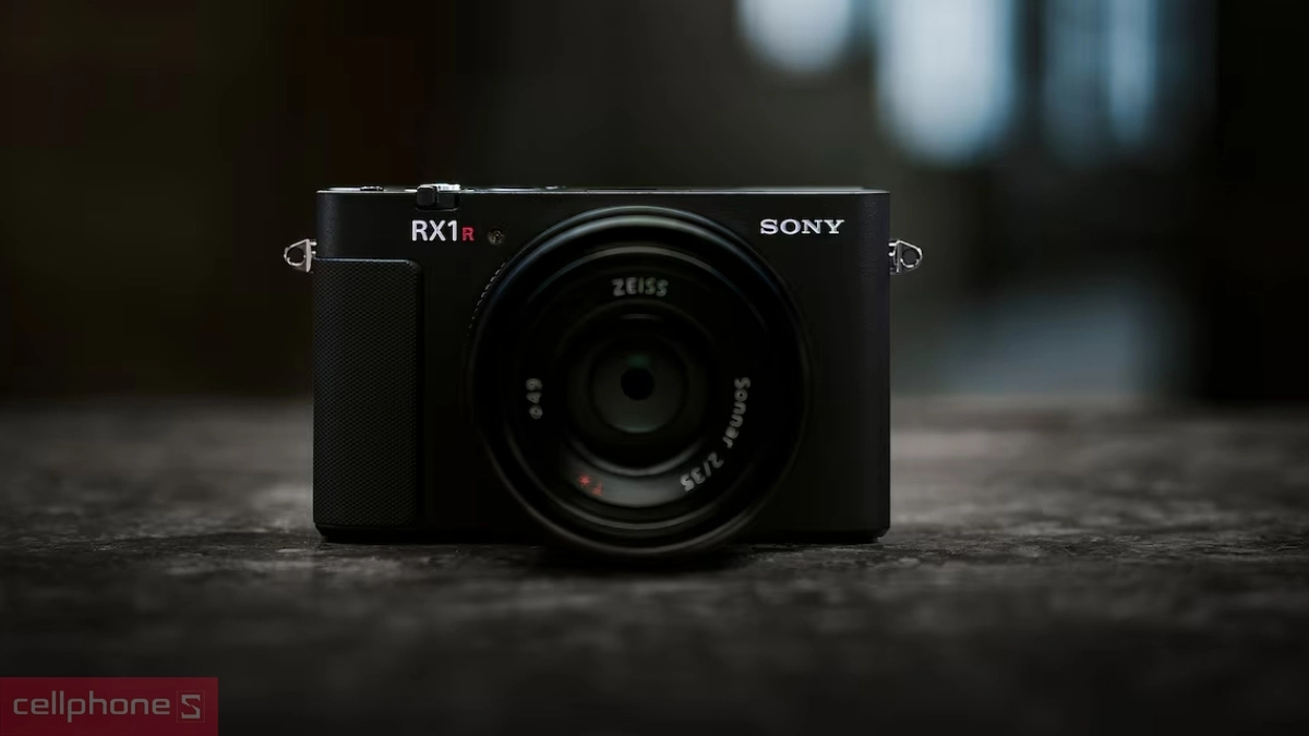 Sony Compact là lựa chọn cho người ưu tiên tính cơ động