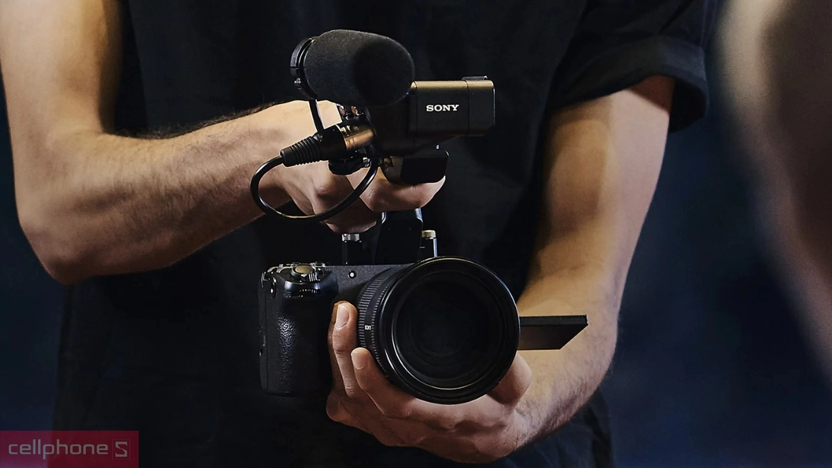 Sony Alpha A6700 kết hợp thiết kế nhỏ gọn với hiệu năng mạnh mẽ 