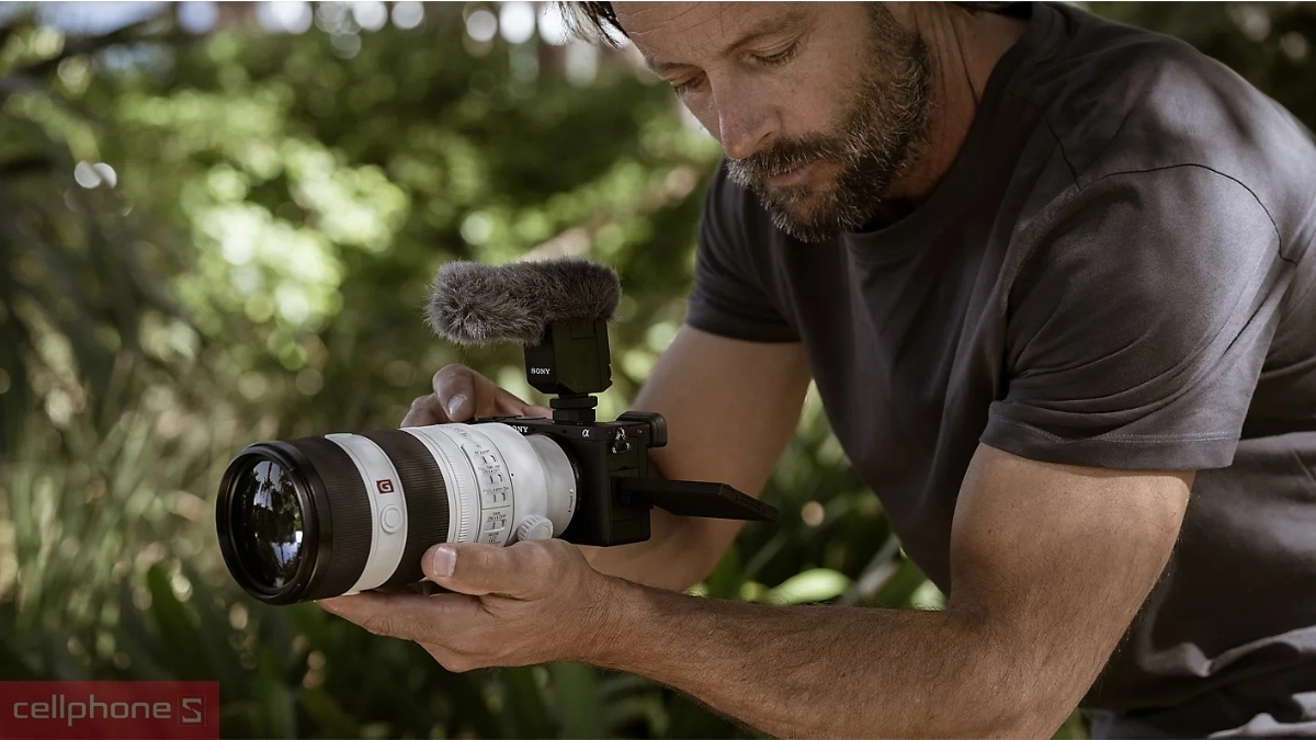 Máy ảnh Sony Alpha 6700 có tính cơ động cao