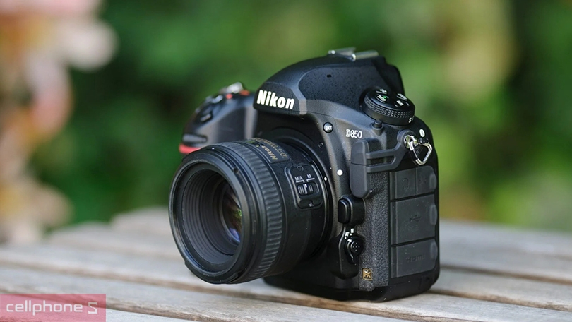 Thời lượng pin máy ảnh Nikon D850