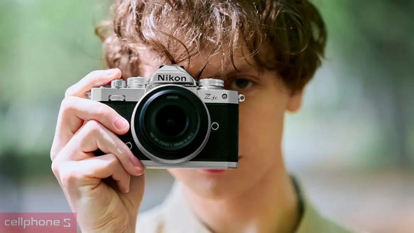 Vì sao nên mua máy ảnh Nikon Z FC Kit kèm ống kính Z DX 16-50mm F3.5-6.3 VR?