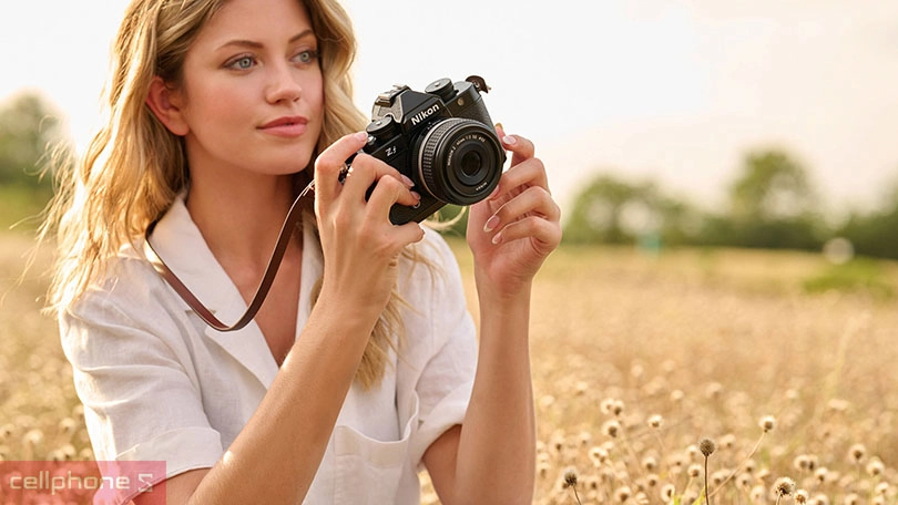 Thiết kế máy ảnh Nikon ZF