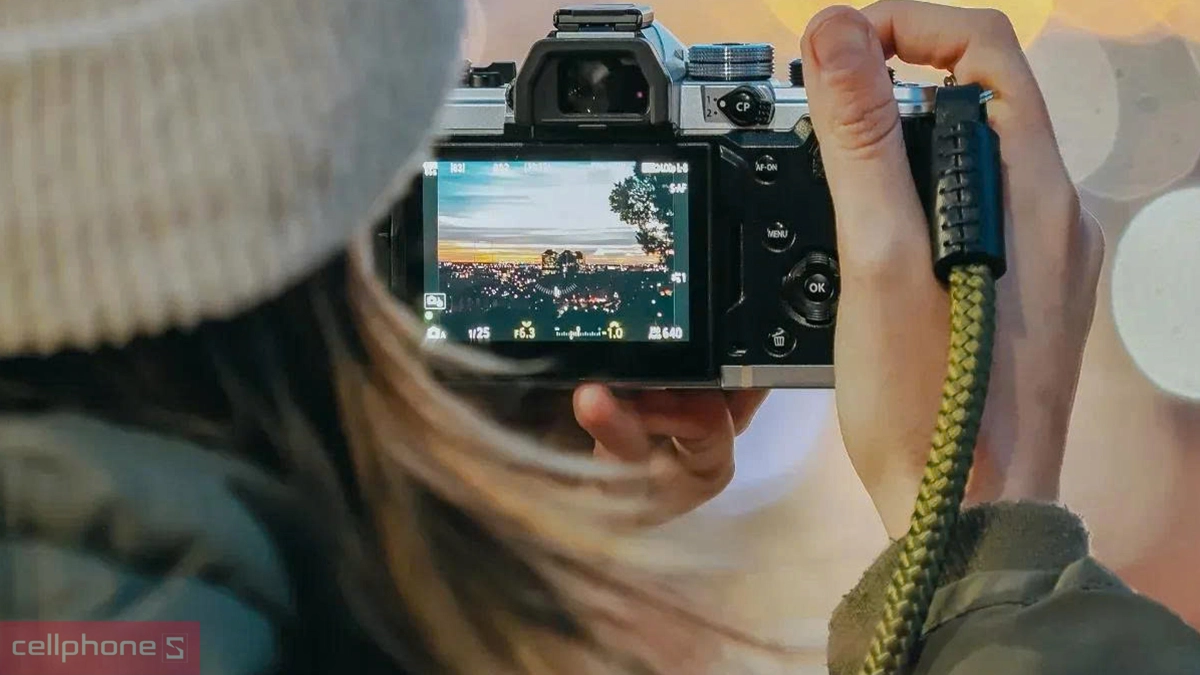 Công cụ quay chụp tiên tiến của máy ảnh OM System OM-3