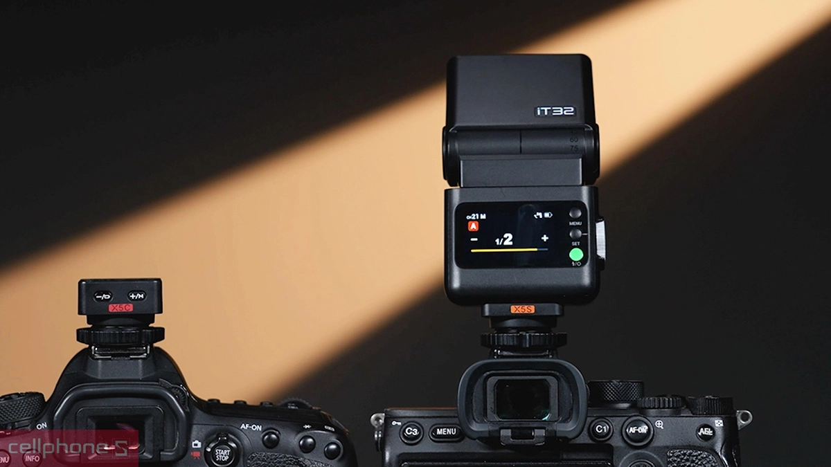 Ánh sáng mạnh, thiết kế hiện đại của đèn flash Godox IT32