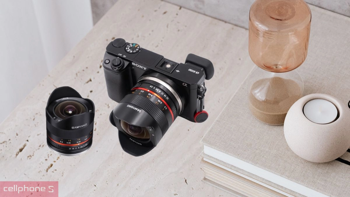 Lens Canon có dùng chung cho nhiều dòng máy không?