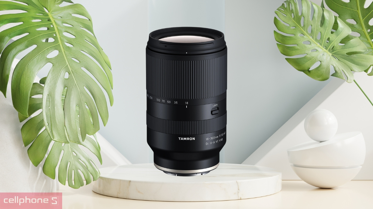Khả năng zoom 16.6x của Lens Tamron 18-300mm F3.5-6.3 for Nikon Z