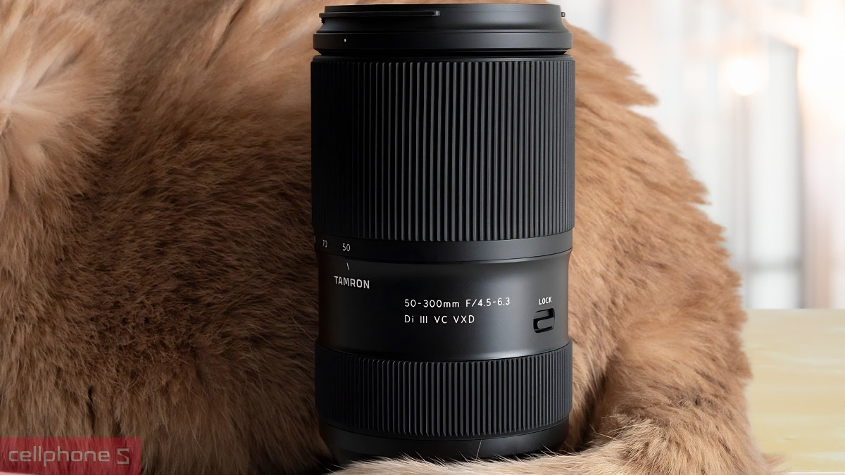 Động cơ lấy nét và kháng rung trên Lens Tamron 50-300mm F4.5-6.3 for Sony E